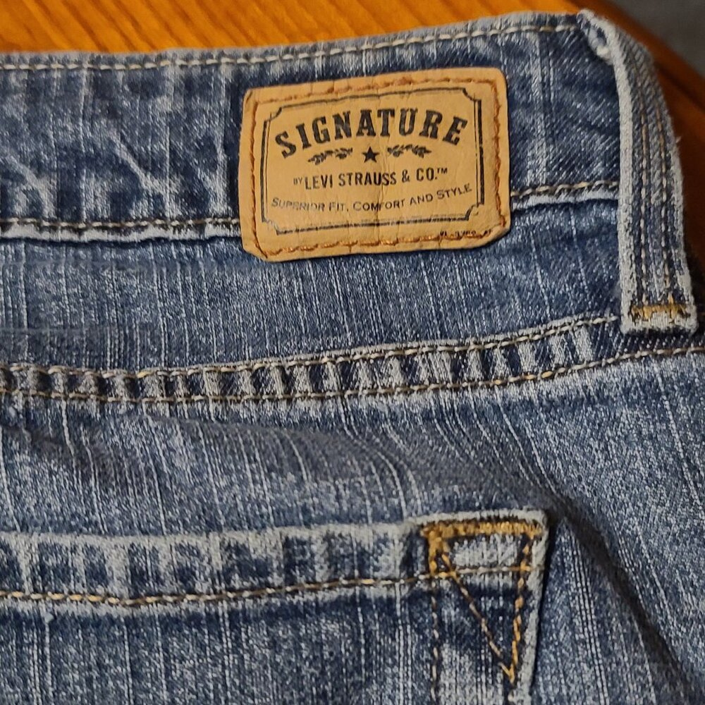 Levi's